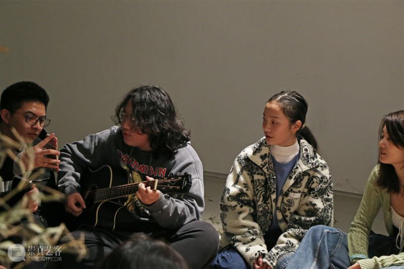HOW 我与博伊斯|赵半狄小窝的“00后”大聚会 视频资讯 昊美术馆(上海) HOW 博伊斯 00后 赵半狄小窝 大聚会 展期 艺术家 赵半狄 策展人 杜曦云 崇真艺客